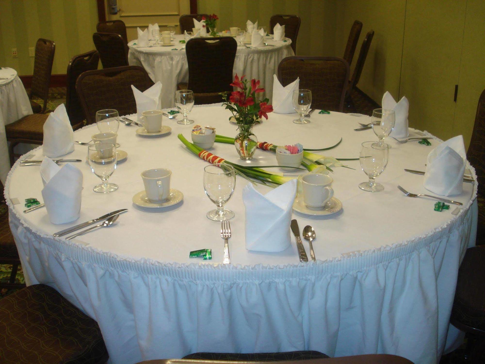 Hilton Garden Hotel 3*